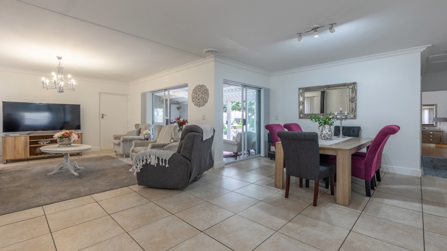 3 Bedroom Property for Sale in Sunningdale Western Cape